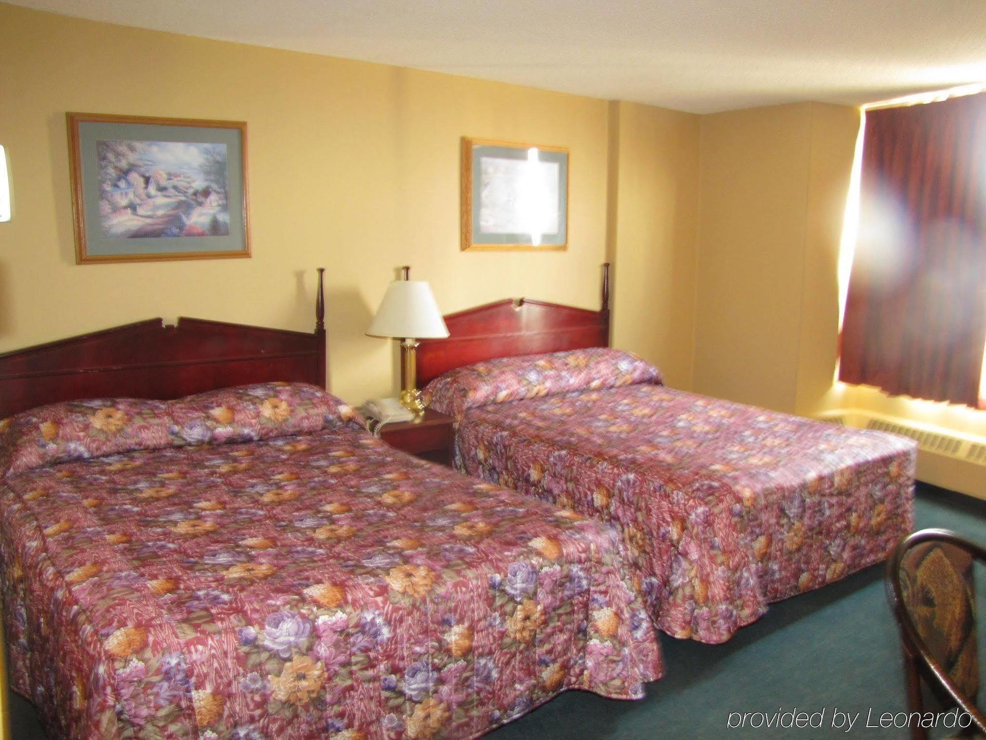 Coliseum Inn Эдмонтон Номер фото